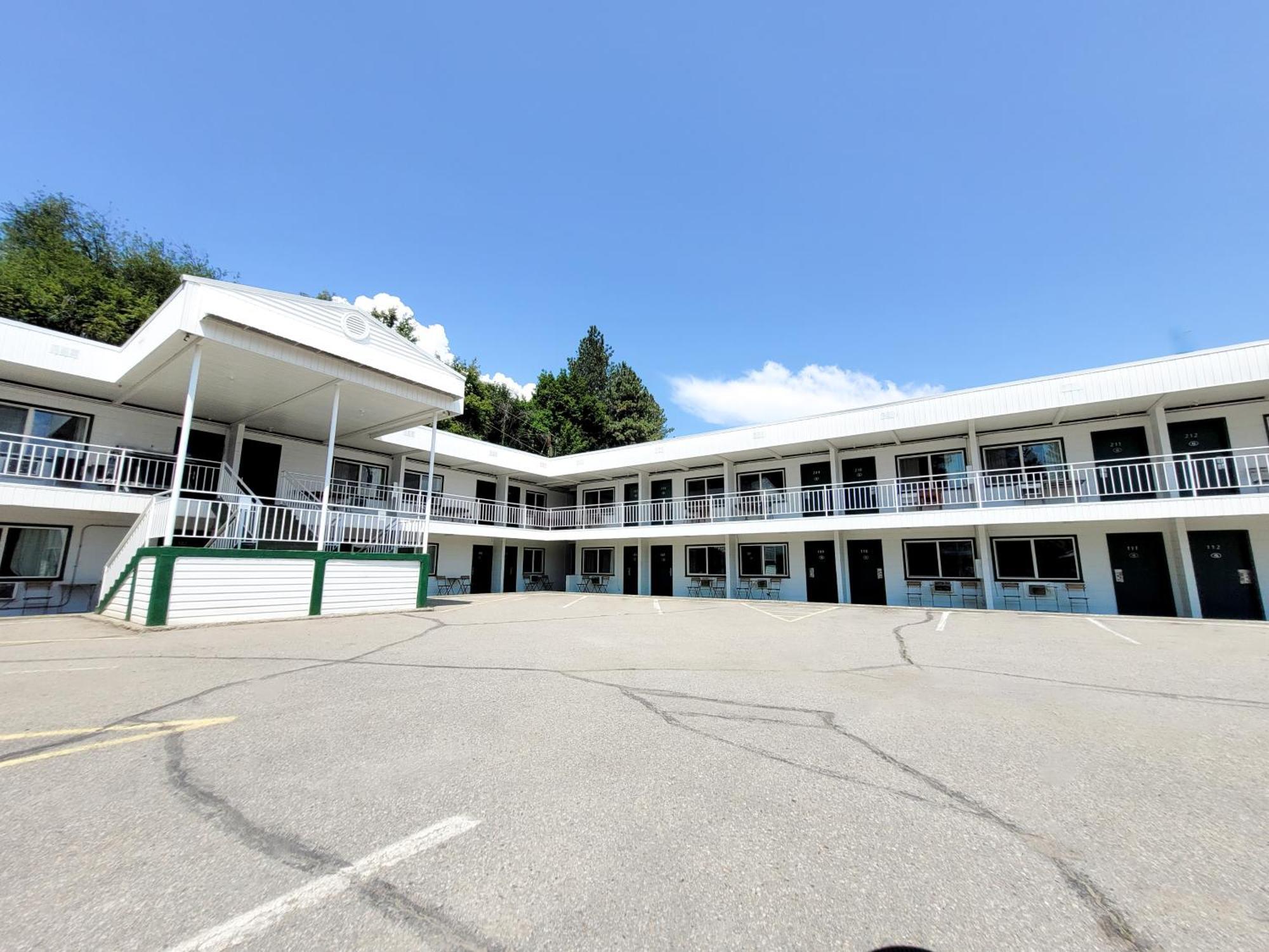The Villager Inn Princeton Motel Exterior foto